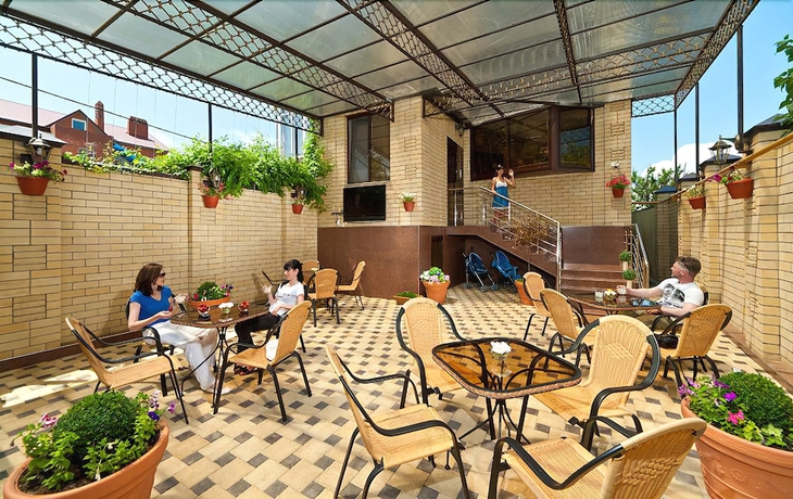 Imagen de los exteriores del Hotel Milotel M+. Foto 15