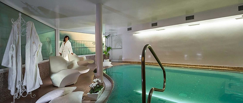 Imagen de la piscina del Hotel Milton, Rimini. Foto 13