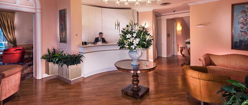 Imagen de los interiores del Hotel Milton, Rimini. Foto 11