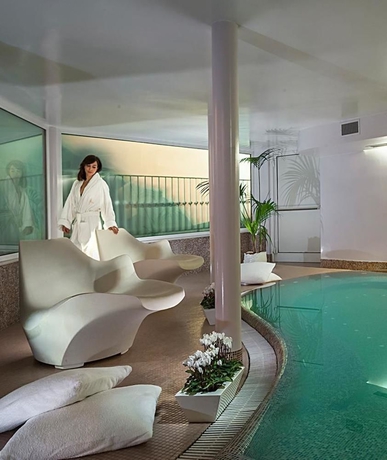 Imagen de la piscina del Hotel Milton, Rimini. Foto 15