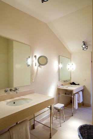 Imagen de la habitación del Hotel Mim Sotogrande. Foto 7