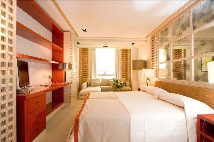 Imagen de la habitación del Hotel Mim Sotogrande. Foto 8