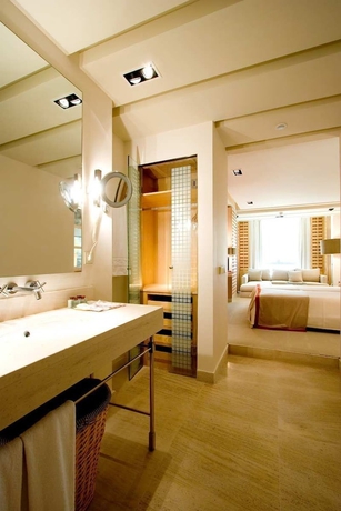 Imagen de la habitación del Hotel Mim Sotogrande. Foto 13