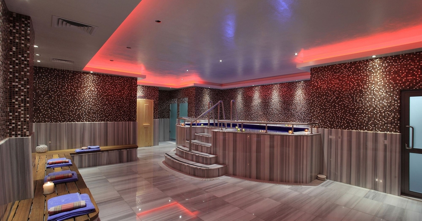 Imagen de la piscina del Hotel Mimi Ankara. Foto 15