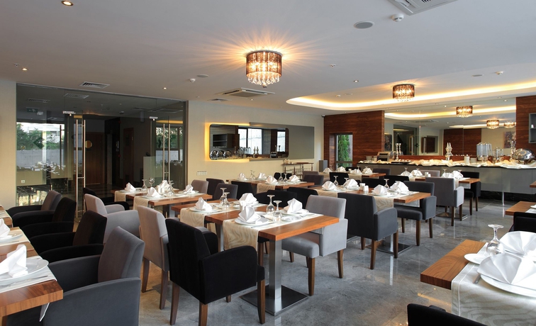 Imagen del bar/restaurante del Hotel Mimi Ankara. Foto 9