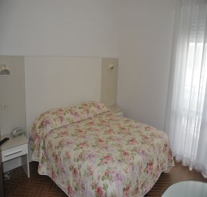 Imagen de la habitación del Hotel Mimma. Foto 3