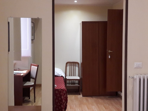 Imagen de la habitación del Hotel Mimosa, Plaza Navona. Foto 4