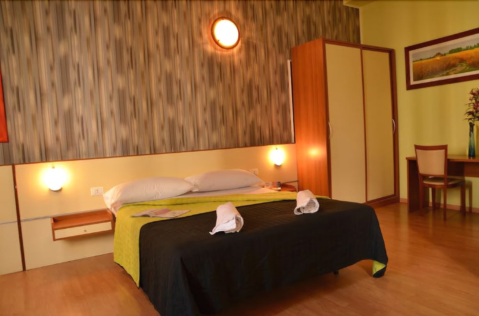 Imagen de la habitación del Hotel Mimosa, Plaza Navona. Foto 6