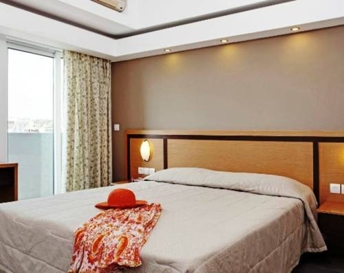 Imagen general del Hotel Mimosa Suites, Rodas Town. Foto 12