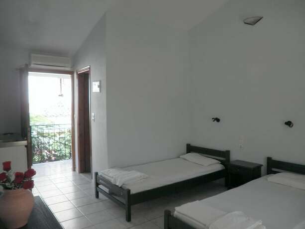 Imagen de la habitación del Hotel Mimoza Studios, Skíathos. Foto 13