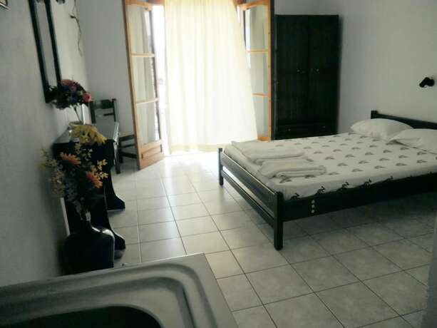 Imagen de la habitación del Hotel Mimoza Studios, Skíathos. Foto 15