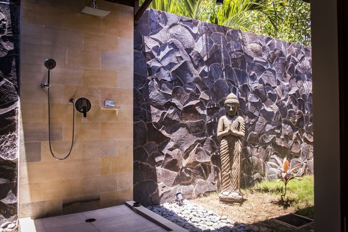 Imagen de la habitación del Hotel Mimpi Nyata Villa and Dive Center. Foto 19
