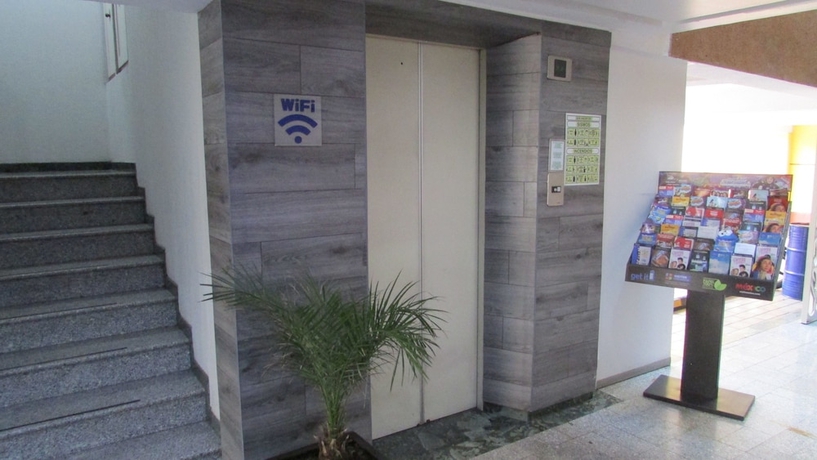 Imagen de los interiores del Hotel Mina. Foto 19