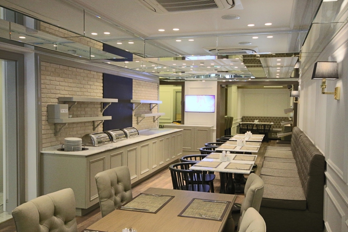 Imagen del bar/restaurante del Hotel Mina – Special Class. Foto 6