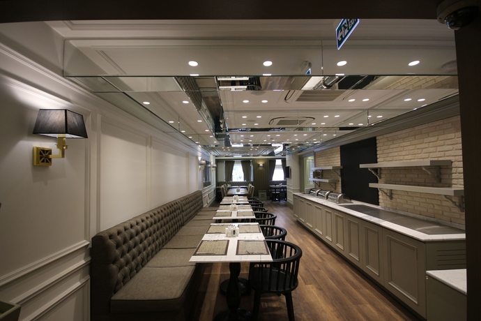 Imagen del bar/restaurante del Hotel Mina – Special Class. Foto 7