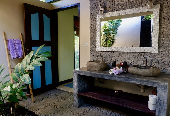Imagen de la habitación del Hotel Minabali Bunga'lo. Foto 21