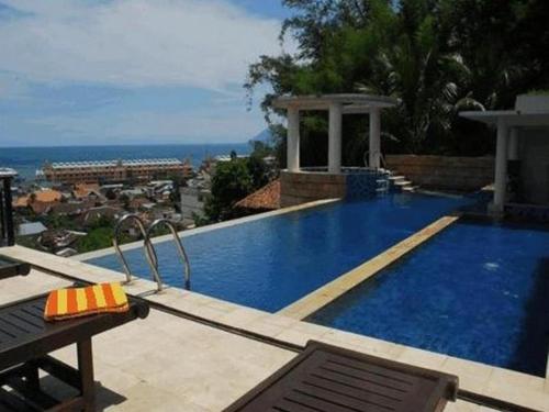 Imagen general del Hotel Minahasa. Foto 16