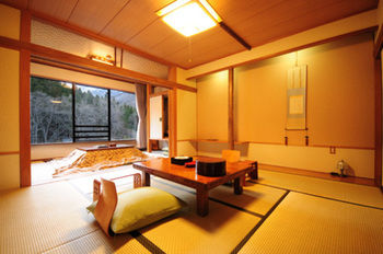 Imagen de la habitación del Hotel Minakamisanso. Foto 12