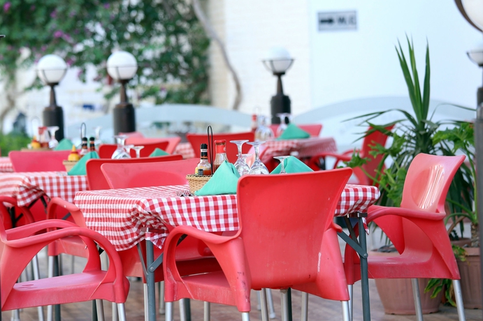 Imagen del bar/restaurante del Hotel Minamark Resort and Spa, For Families and Couples Only. Foto 5