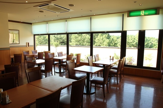 Imagen del bar/restaurante del Hotel Minamisenri Crystal. Foto 5