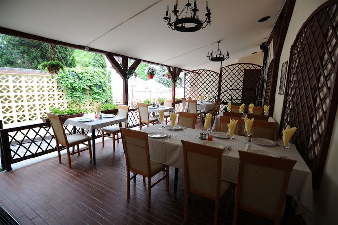 Imagen del bar/restaurante del Hotel Minaret. Foto 3