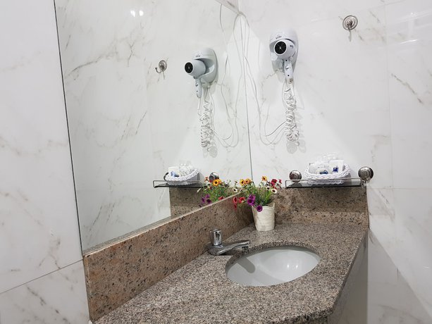 Imagen de la habitación del Hotel Minastur. Foto 10