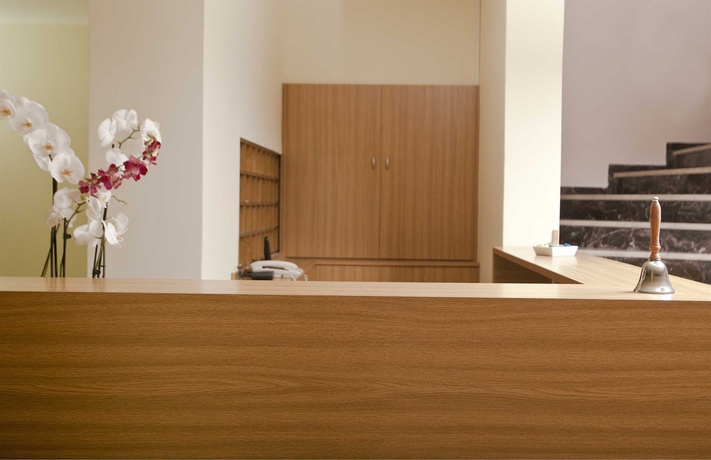 Imagen de los interiores del Hotel Minavra. Foto 15