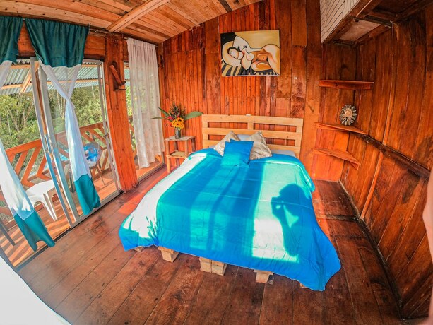 Imagen general del Hotel Mindo GlamBird Glamping andamp; Lodge. Foto 8