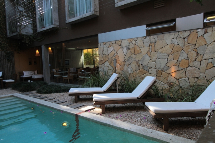 Imagen de la piscina del Hotel Mine Boutique. Foto 13