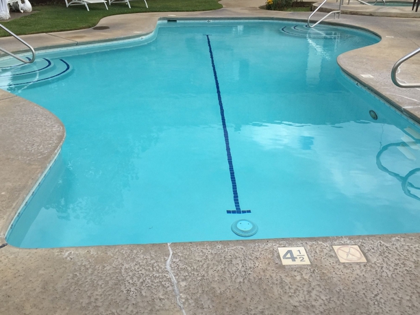 Imagen de la piscina del Hotel Miners Inn. Foto 13