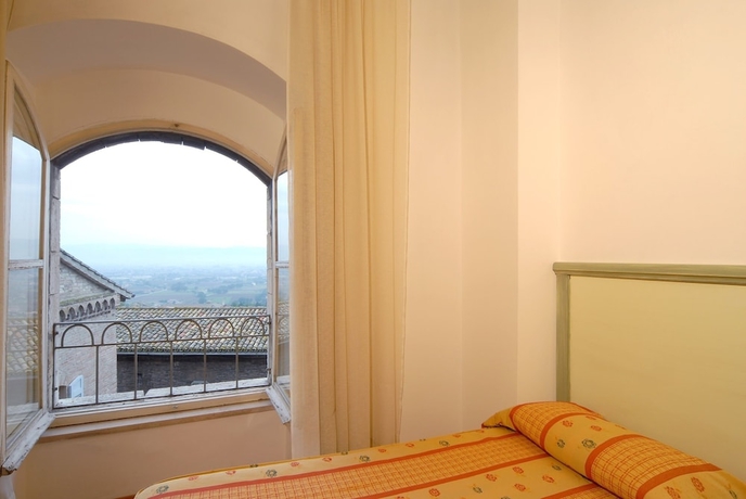 Imagen de la habitación del Hotel Minerva Assisi. Foto 7