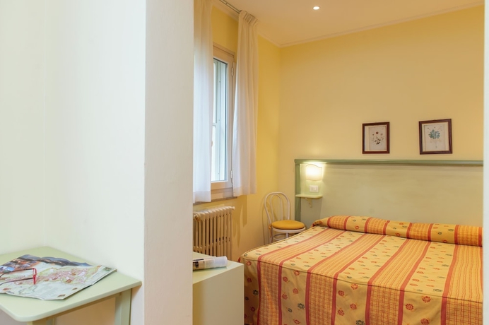 Imagen de la habitación del Hotel Minerva Assisi. Foto 9