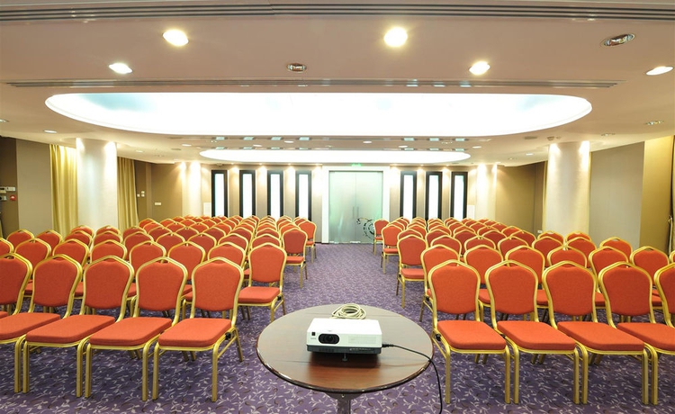 Imagen de los interiores del Hotel Minerva, Bucarest. Foto 12