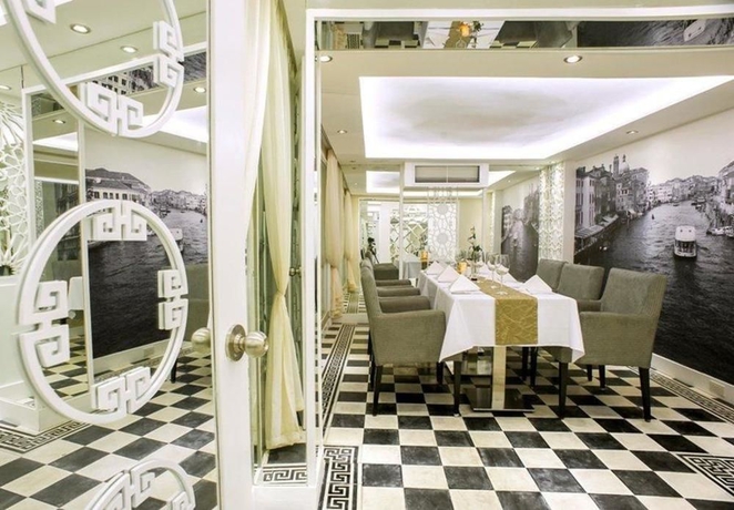 Imagen del bar/restaurante del Hotel Minerva Church. Foto 7