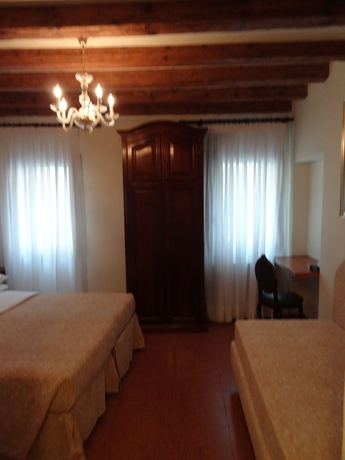 Imagen de la habitación del Hotel Minerva E Nettuno. Foto 7