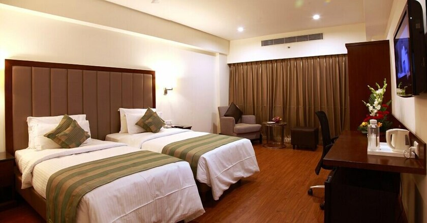 Imagen de la habitación del Hotel Minerva Grand. Foto 23