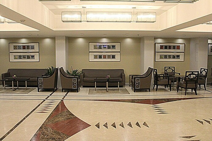 Imagen de los interiores del Hotel Minerva Grand. Foto 34