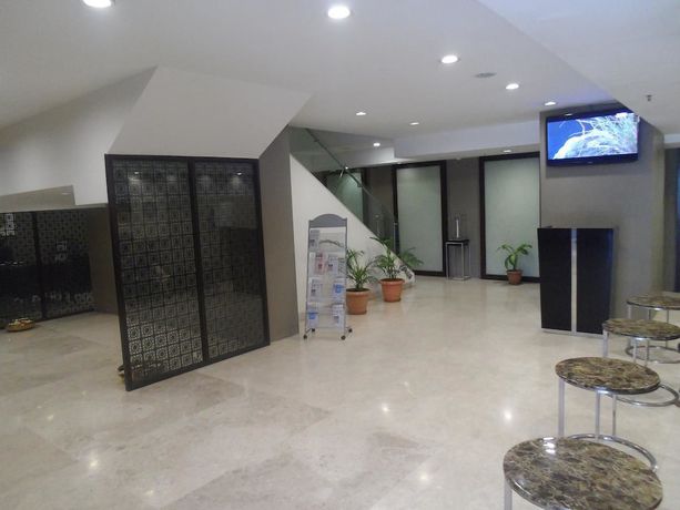 Imagen de los interiores del Hotel Minerva Grand Kondapur. Foto 16