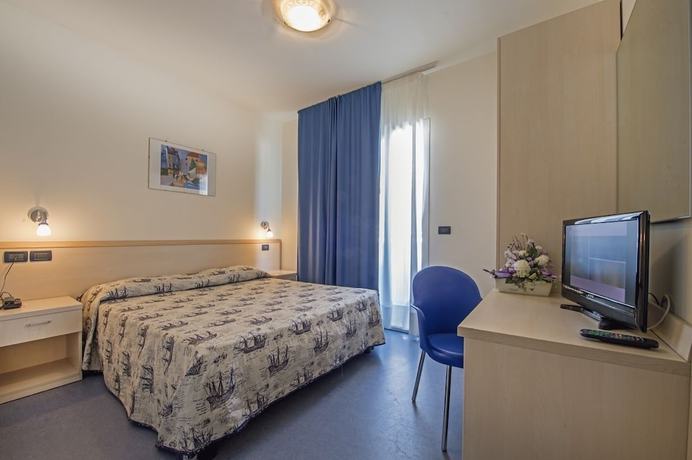 Imagen de la habitación del Hotel Minerva, Lignano Sabbiadoro. Foto 14