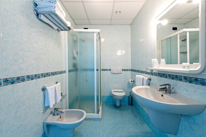 Imagen de la habitación del Hotel Minerva, Lignano Sabbiadoro. Foto 17