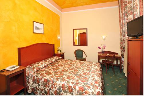Imagen de la habitación del Hotel Minerva Palace. Foto 3