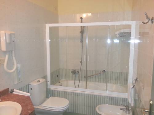 Imagen de la habitación del Hotel Minerva Palace. Foto 9