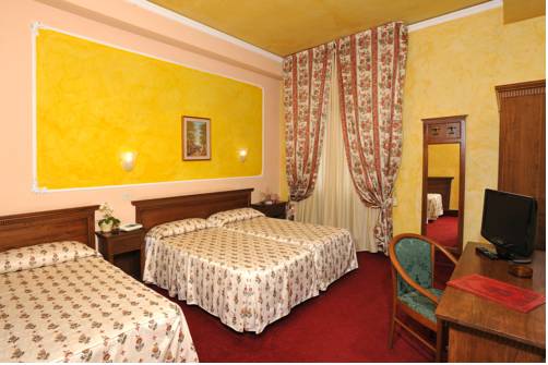 Imagen de la habitación del Hotel Minerva Palace. Foto 14