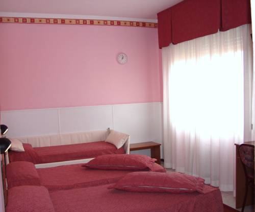 Imagen de la habitación del Hotel Minerva, Ravenna. Foto 4