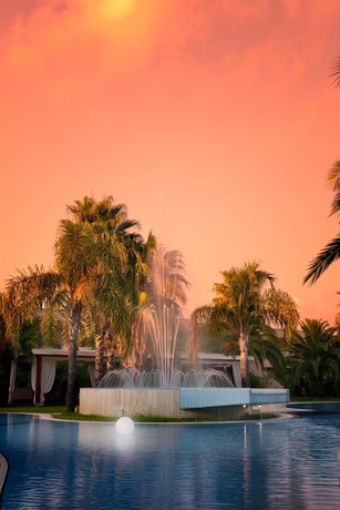 Imagen de la piscina del Hotel Minerva Resort Paestum. Foto 15