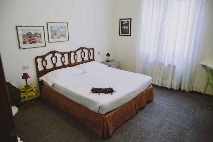 Imagen de la habitación del Hotel Minerva, Santa Margherita Ligure. Foto 16