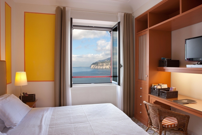 Imagen de la habitación del Hotel Minerva, Sorrento. Foto 13