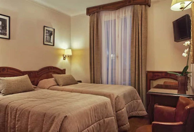 Imagen de la habitación del Hotel Minerve Paris. Foto 5