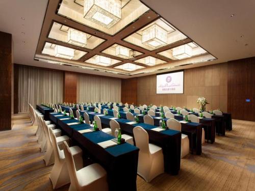 Imagen general del Hotel Ming Du Lakeside Nanning. Foto 13