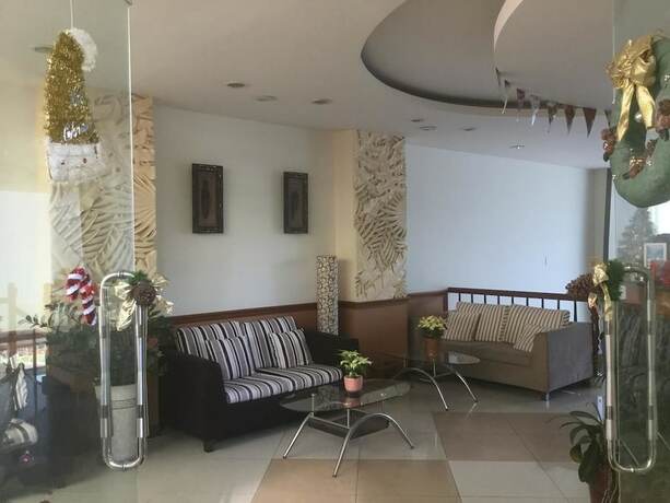 Imagen de los interiores del Hotel Ming Hu Bandb (no Elevator). Foto 31